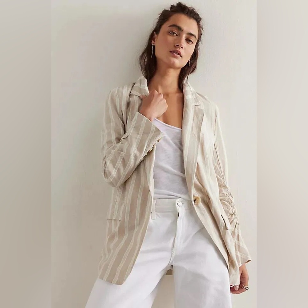 NEW FREE PEOPLE fern blazer in dusty beige $198‎ cotton cinched with tag small - Picture 2 of 9